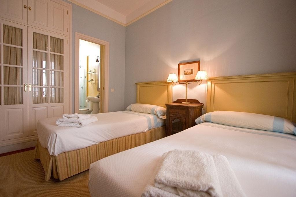 River House Seville Room photo